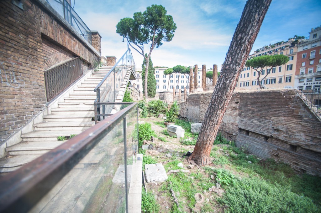 Largo di Torre Argentina 